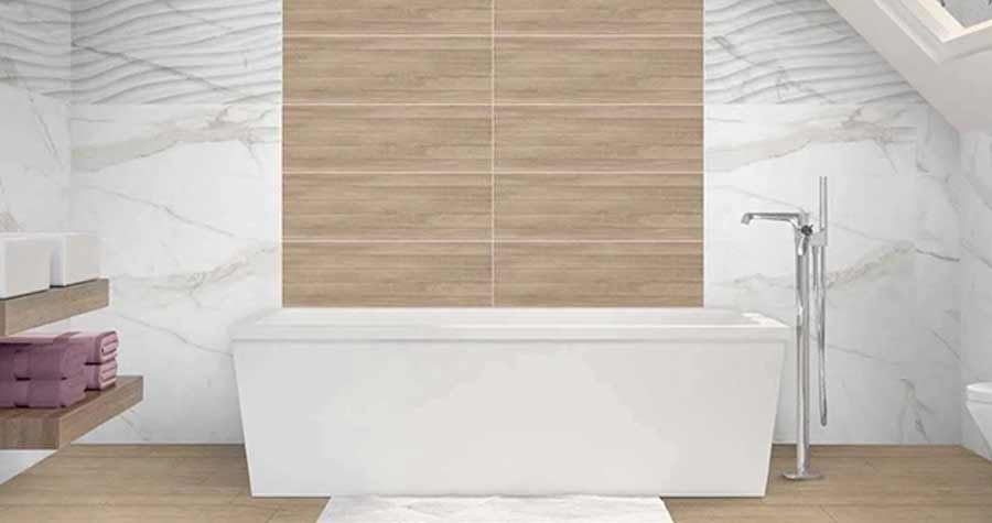 Bath and tap in front of wood look wall tiles
