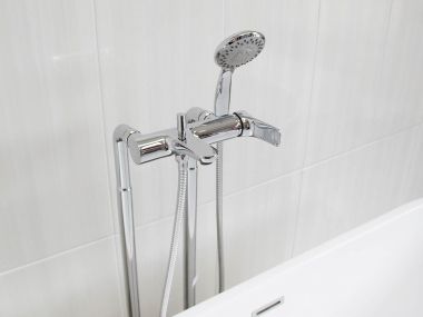 Tivoli Bardi Chrome Bath Mixer Tap With Handshower Wall Type