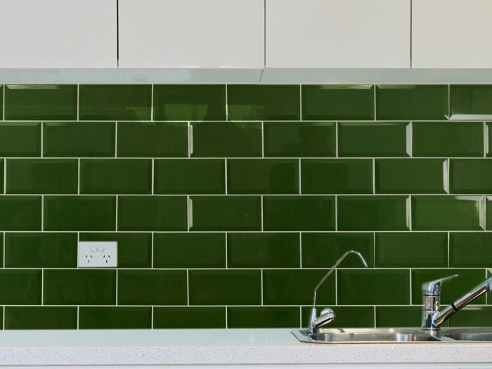 Valencia Bevelled Verde Glossy Ceramic Subway Wall Tile - 200 x 100mm